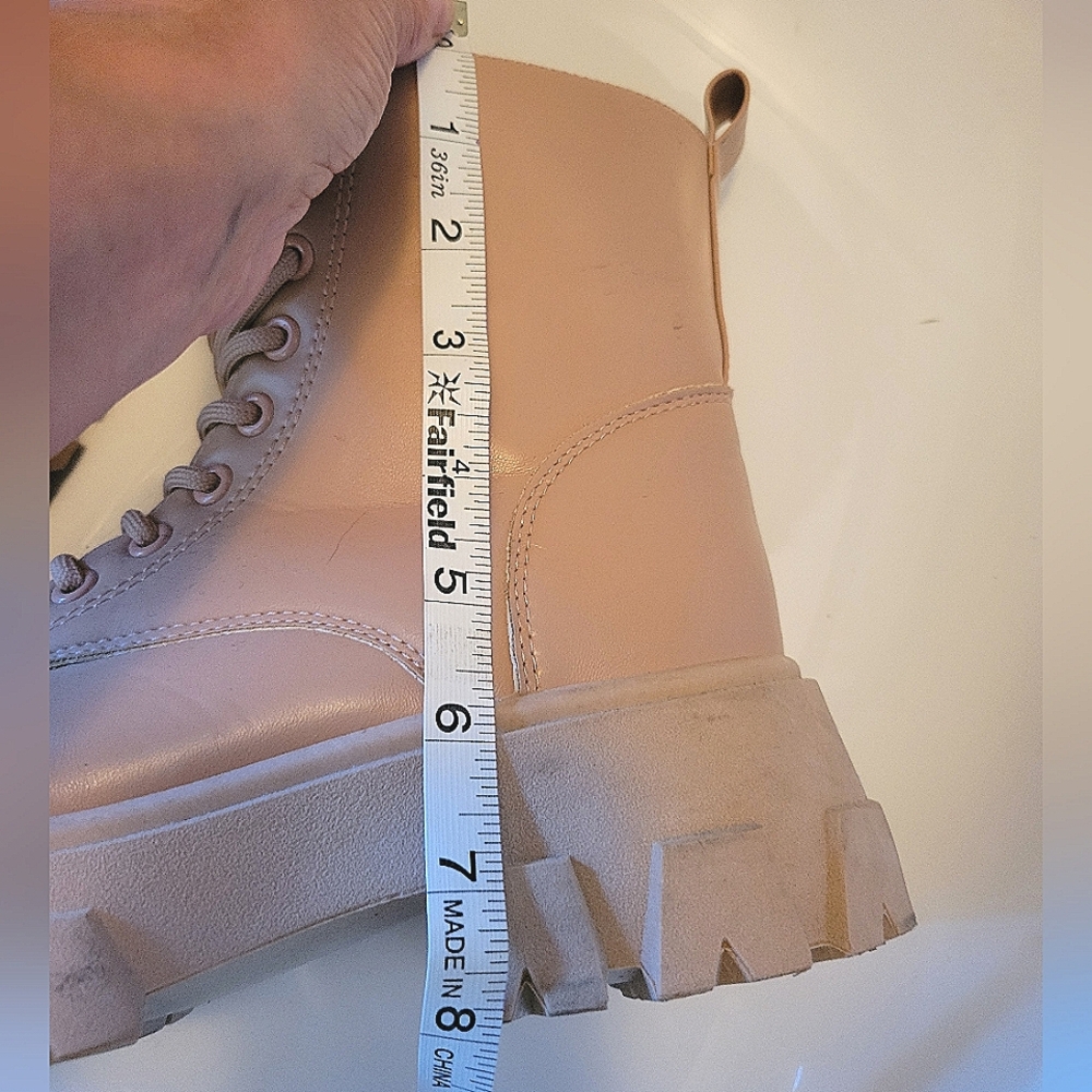Blush/Soft Pink Women's Lace-Up Ankle Boots Sz. 8 - Picture 9 of 9
